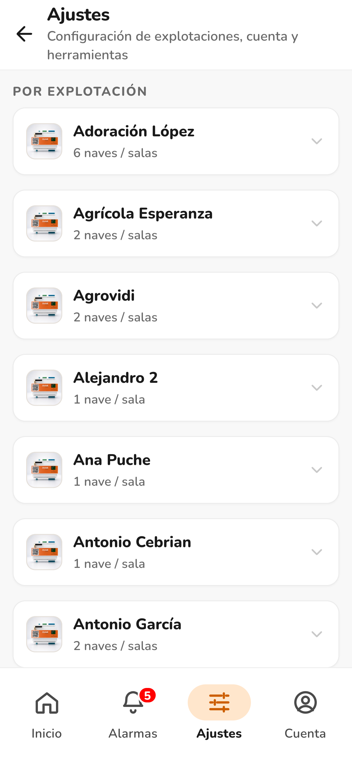 Pantalla de Ajustes con secciones por explotación, cuenta y herramientas
